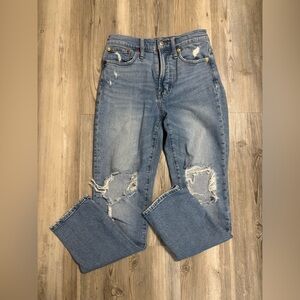 Madewell The Pefect Jean Size 25, waist is 13 with stretch to 15 inseam is 26